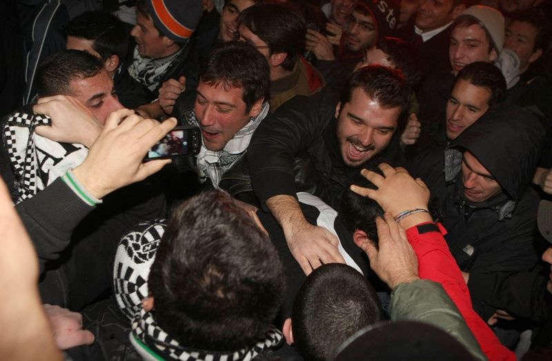 Υποδοχή ηρώων! (photos+video)