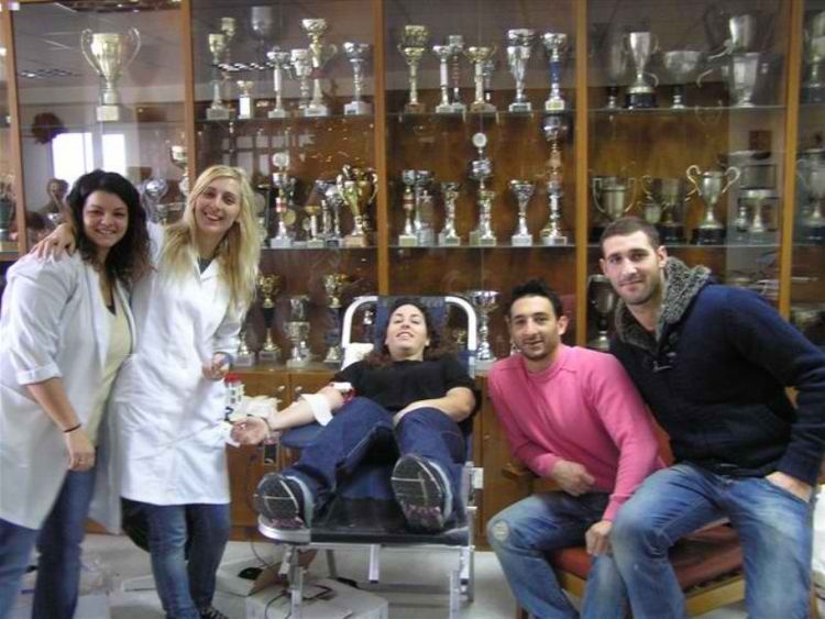 ΝΟΠ και ΝΕΠ έδωσαν αίμα (photos)