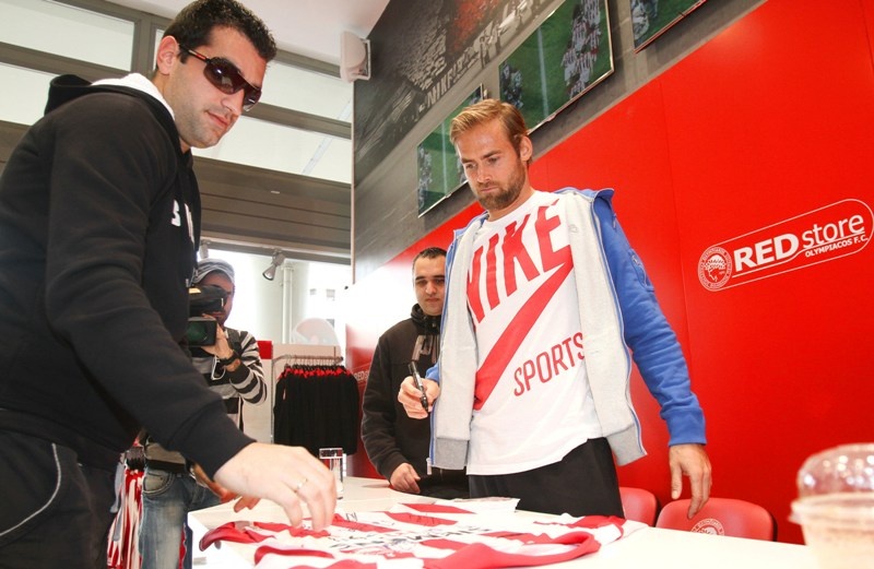 Μέλμπεργκ: «Ο κόσμος είναι ο καλύτερος κριτής» (photos+videos)