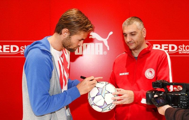 Μέλμπεργκ: «Ο κόσμος είναι ο καλύτερος κριτής» (photos+videos)