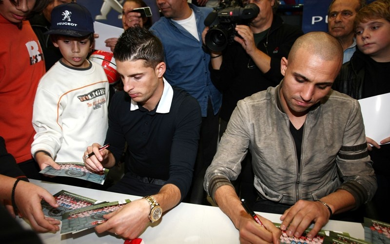 Αποθέωση για τους παίκτες του Ολυμπιακού (photos)