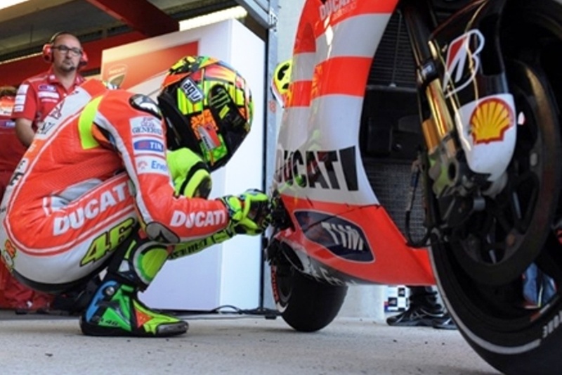 MotoGP: Η χρονιά του Ρόσι σε αριθμούς (photos+video)