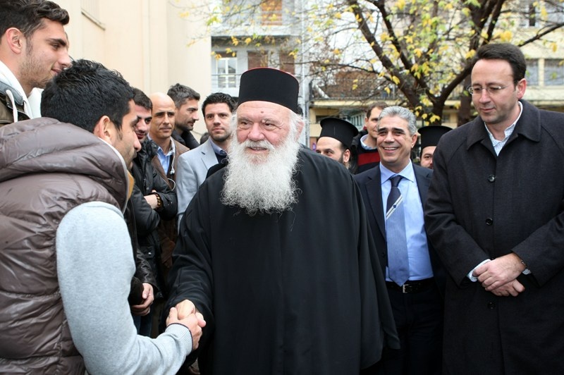 Δίπλα στους άστεγους η Εθνική και η Αρχιεπισκοπή (photos+videos)