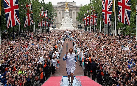 Ο ήρωας των Βρετανών Sir Steve Redgrave (photos+videos)