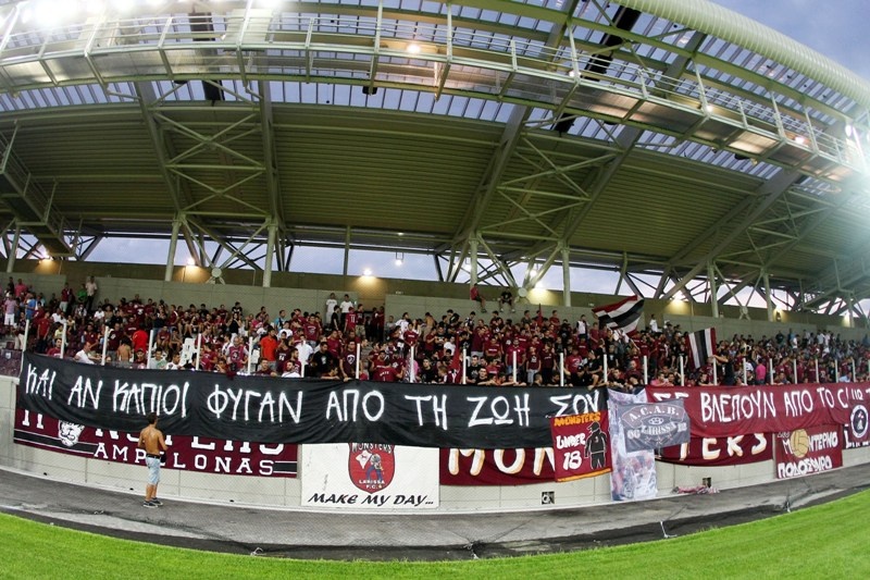 Όταν… μπάλα παίζει η εξέδρα (photos)