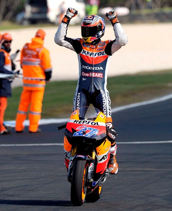 Ο Στόνερ στο πάνθεον των MotoGP (photos+video)