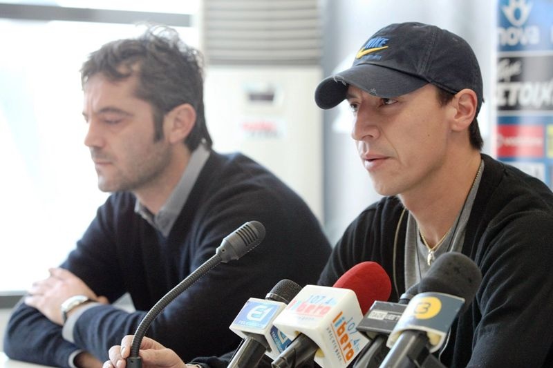 Κοντρέρας: «Φεύγω για οικογενειακούς λόγους» (photos)