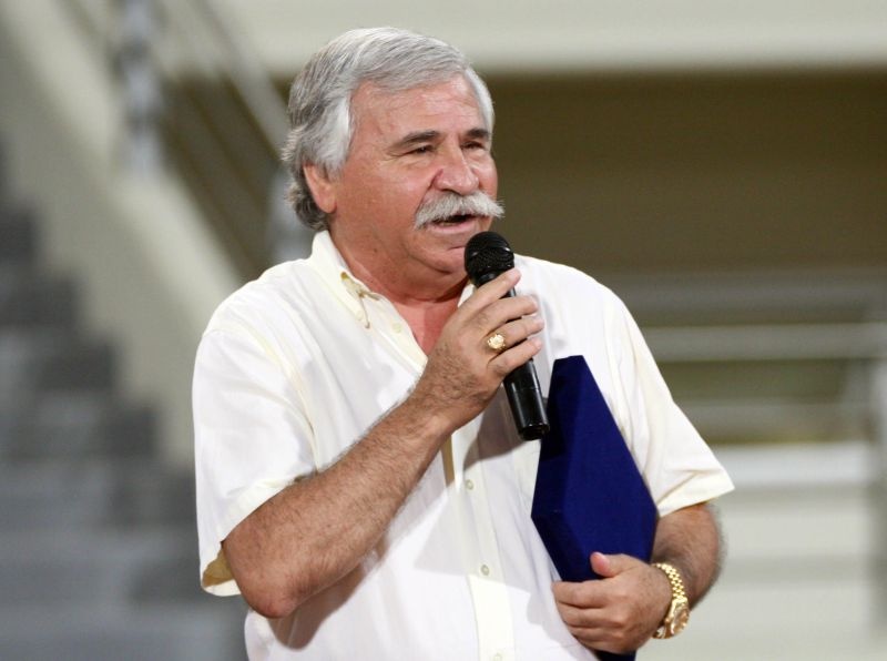 Μία τετραετία Παπουτσάκης...