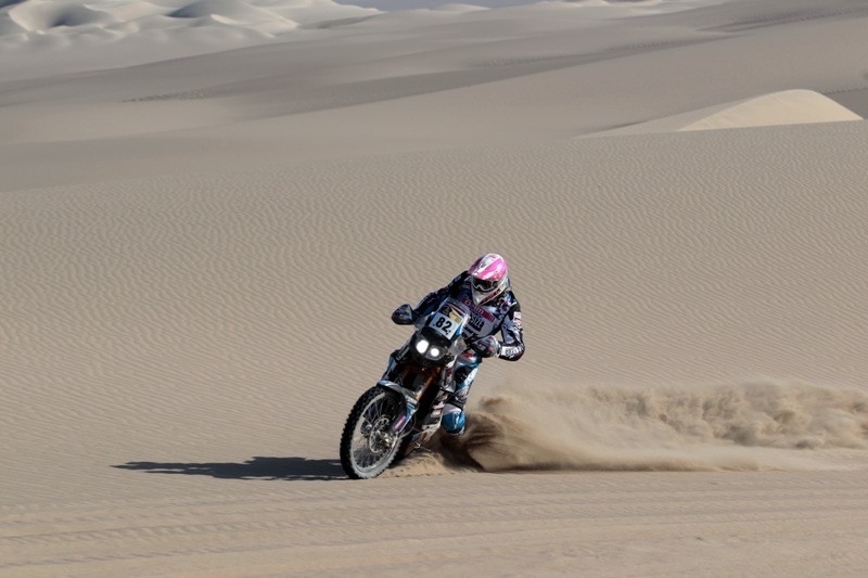 Ράλι Dakar 2011: Ντεπρέ και Πετερανσέλ ταξιδεύουν προς τη νίκη