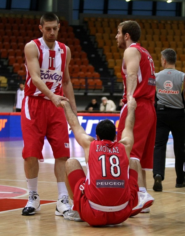 «Περίπατος» για Ολυμπιακό (photos)