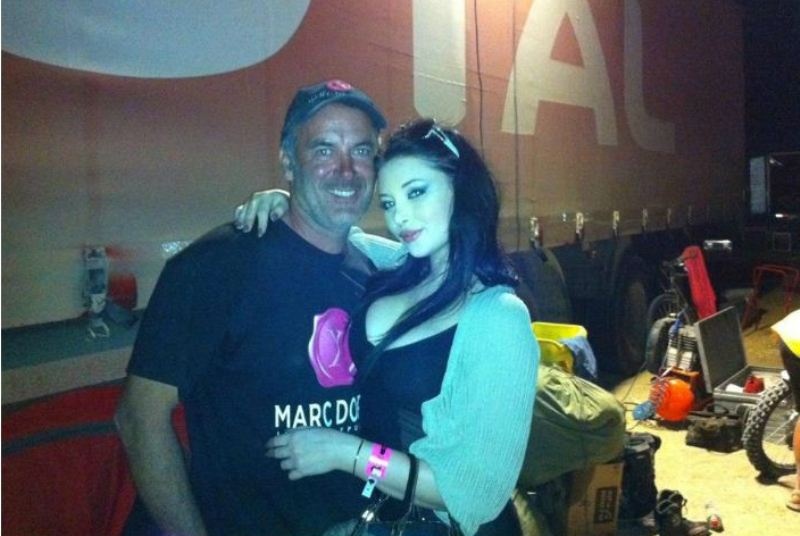 Μία πορνοστάρ στο ράλι Dakar