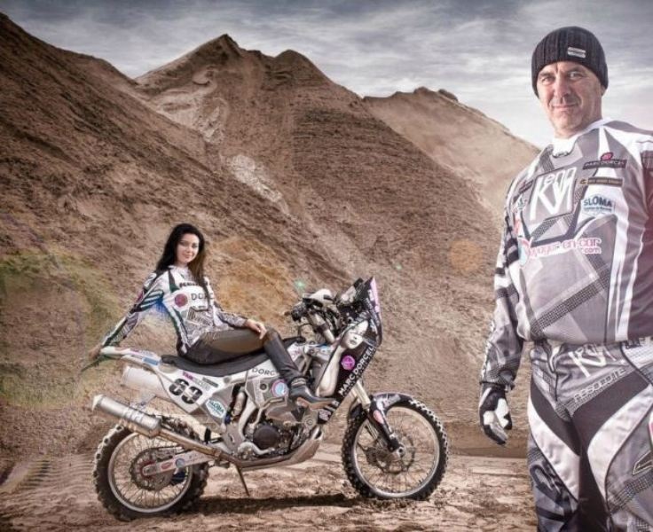 Μία πορνοστάρ στο ράλι Dakar