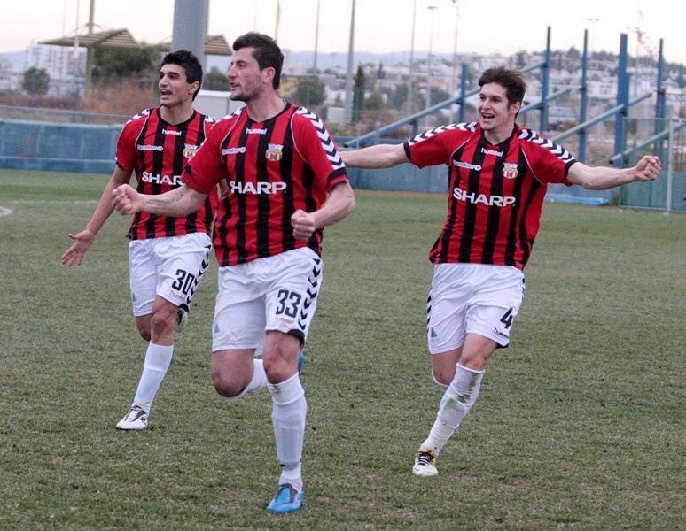 Η Γλυφάδα έριξε κεραυνό (4-2) στην Προοδευτική