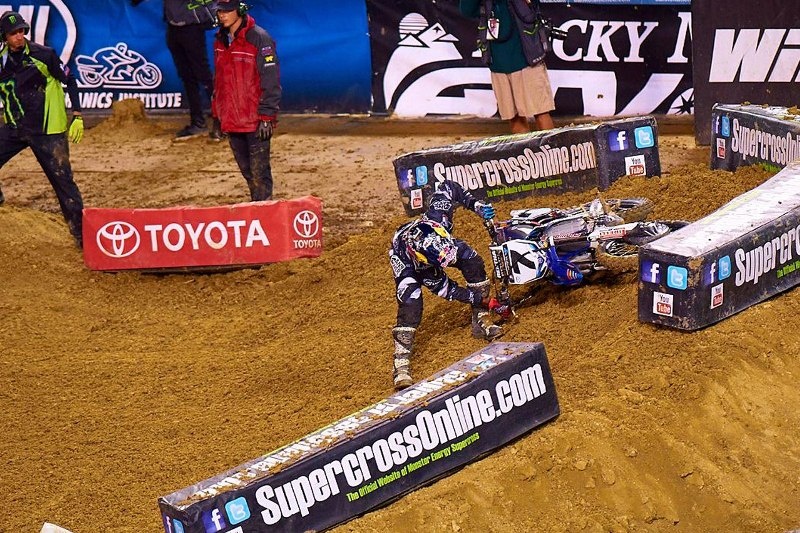 SX: Ο Ριντ κέρδισε στο Dodger Stadium τραυματίας ο Κανάρντ