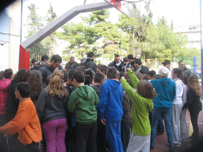 Κοντά στους μαθητές ο Ηλυσιακός (photos)