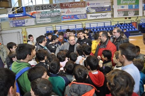 Έκοψε την πίτα του ο ΑΓΟΡ (photos)