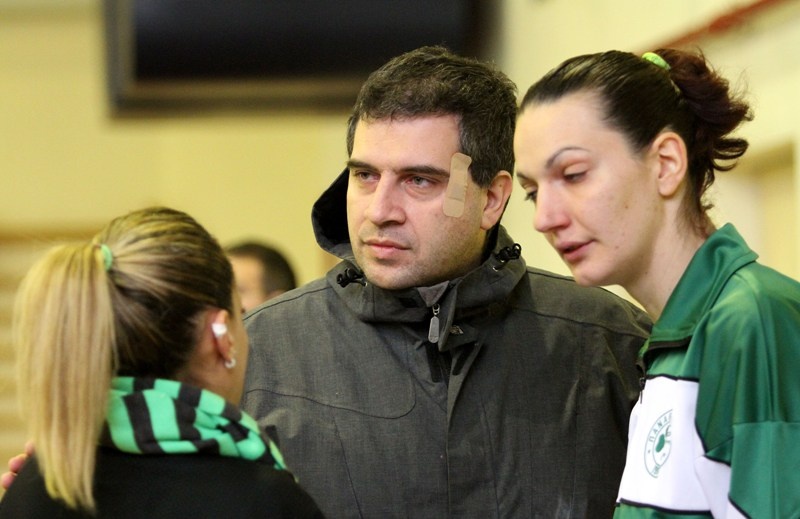 Επεισόδια στου Στρέφη! (photos)
