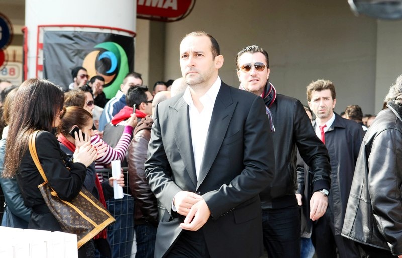 «Αδέλφια ζείτε, εσείς μας οδηγείτε...» (photos+videos)