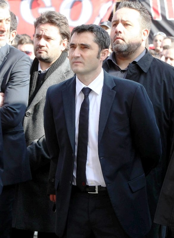 «Αδέλφια ζείτε, εσείς μας οδηγείτε...» (photos+videos)