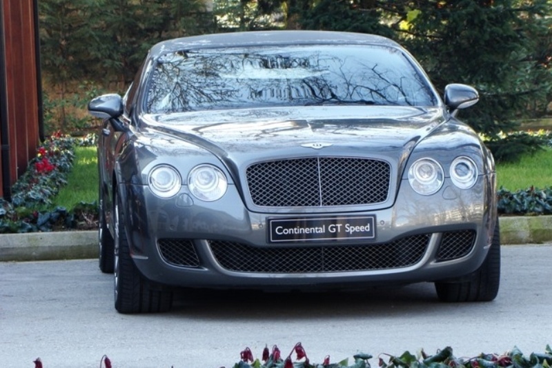 Οι Bentley έκλεψαν την παράσταση