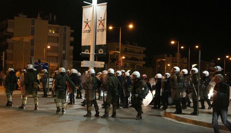 Η αγανάκτηση επιστρέφει μέσω των γηπέδων! (photos)