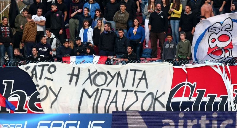 Η αγανάκτηση επιστρέφει μέσω των γηπέδων! (photos)