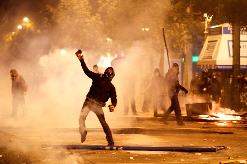 Στις φλόγες παραδόθηκε η Αθήνα! (photos+videos)