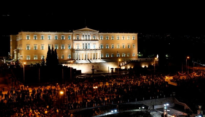 Στις φλόγες παραδόθηκε η Αθήνα! (photos+videos)