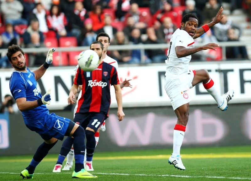 Με… σβηστές μηχανές ο Ολυμπιακός 2-0 τον Πανιώνιο (photos+videos)