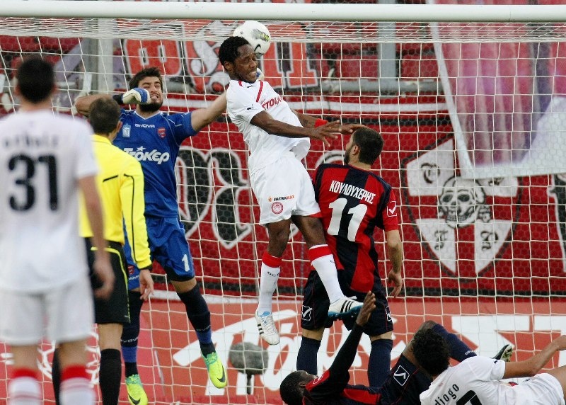 Με… σβηστές μηχανές ο Ολυμπιακός 2-0 τον Πανιώνιο (photos+videos)