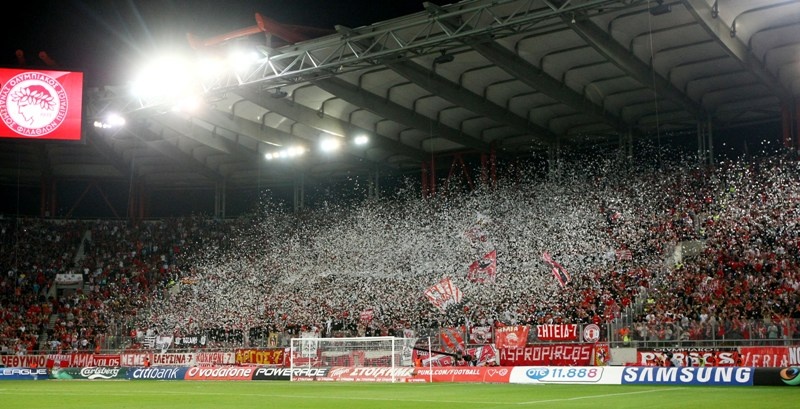 «Ερυθρόλευκα» sold out κατά της κρίσης (photos+videos)
