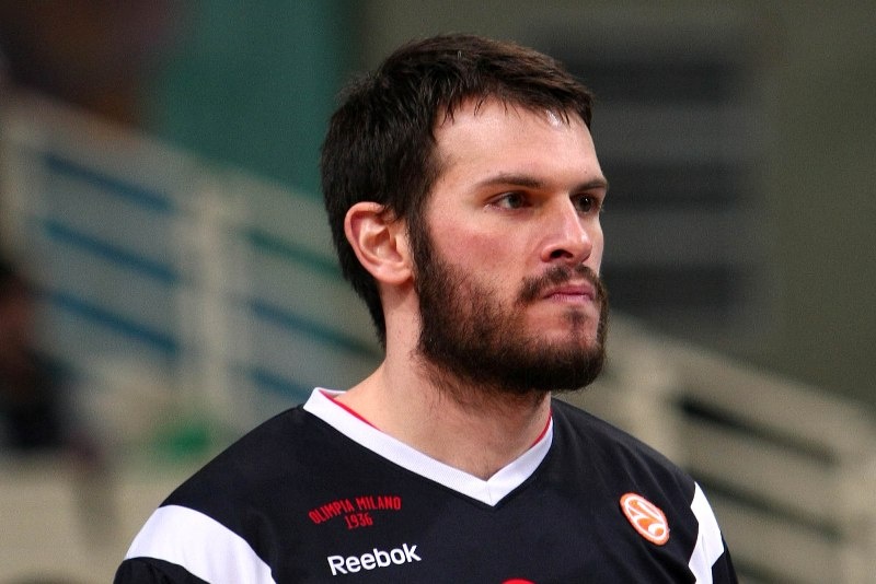 Χειροκροτήθηκε στην παρουσίαση ο Φώτσης (photos)