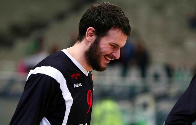 Χειροκροτήθηκε στην παρουσίαση ο Φώτσης (photos)