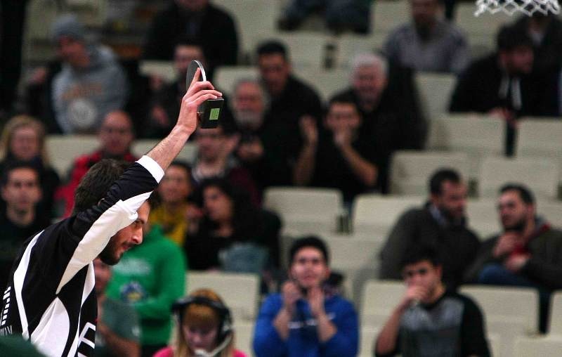 Χειροκροτήθηκε στην παρουσίαση ο Φώτσης (photos)