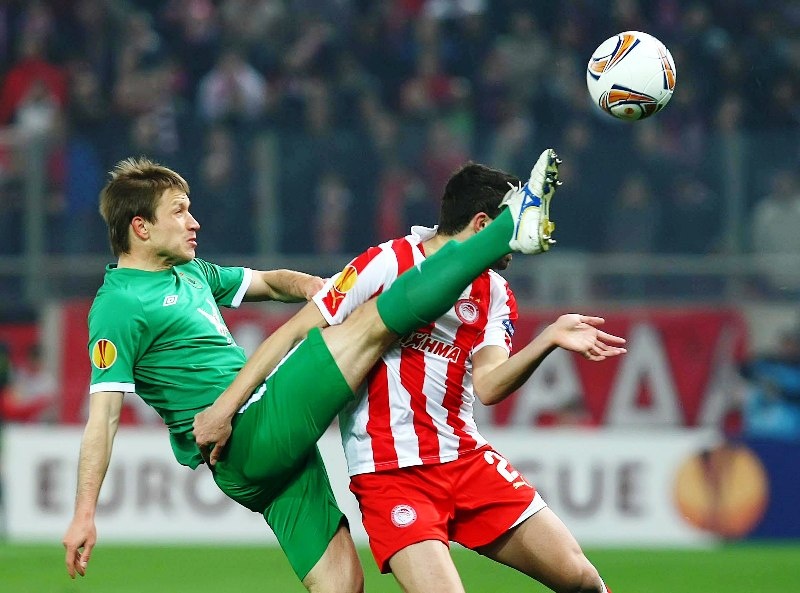 Με «βράχο» Κάρολ στους «16» του Europa League ο Ολυμπιακός (photos)