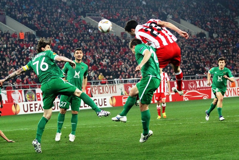 Με «βράχο» Κάρολ στους «16» του Europa League ο Ολυμπιακός (photos)
