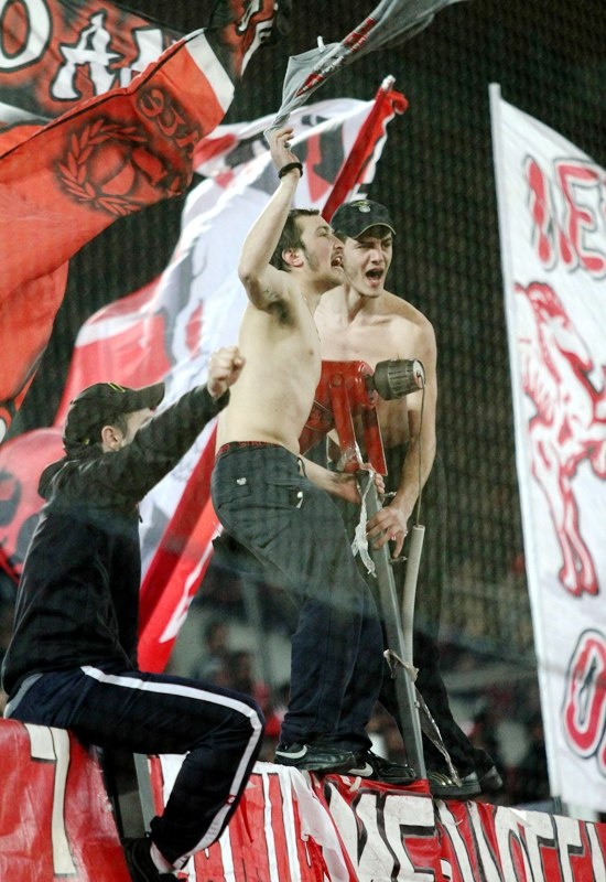 Με «βράχο» Κάρολ στους «16» του Europa League ο Ολυμπιακός (photos)