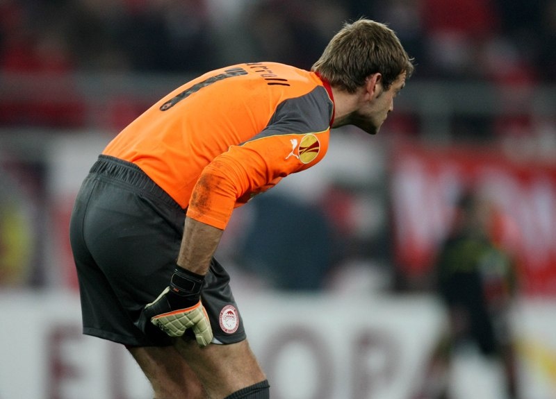 Ρόι Κάρολ: Ο «τσάρος» της «ερυθρόλευκης» πρόκρισης (photos+video)