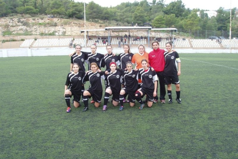 Τα κορίτσια του ποδοσφαίρου, δεν… πετάνε αετό!