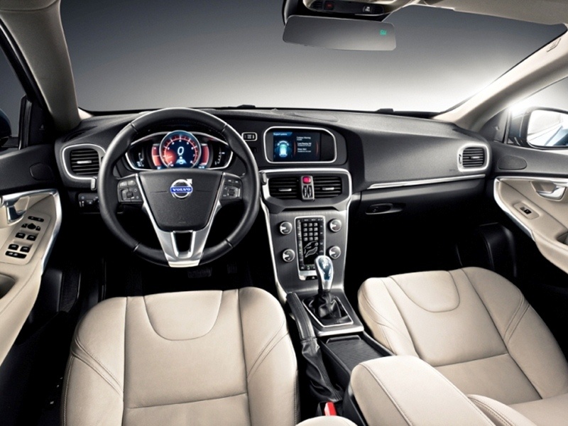 Νέο Volvo V40: Σκανδιναβική πολυτέλεια