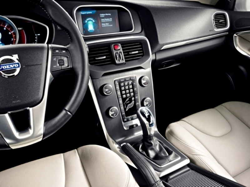 Νέο Volvo V40: Σκανδιναβική πολυτέλεια