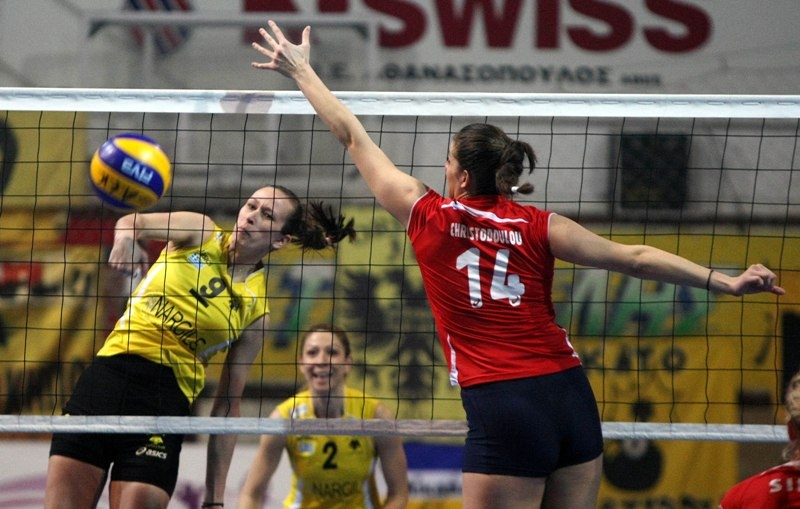 Άλμα τίτλου η ΑΕΚ, εύκολα 3-0 τον Ολυμπιακό!