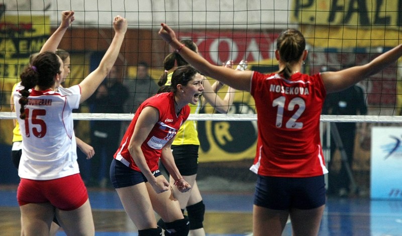 Άλμα τίτλου η ΑΕΚ, εύκολα 3-0 τον Ολυμπιακό!