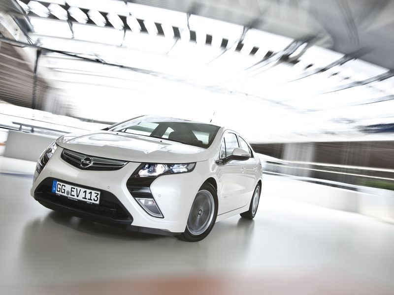 Opel Ampera και Chevrolet Volt νικητές του τίτλου «Αυτοκίνητο της Χρονιάς 2012»