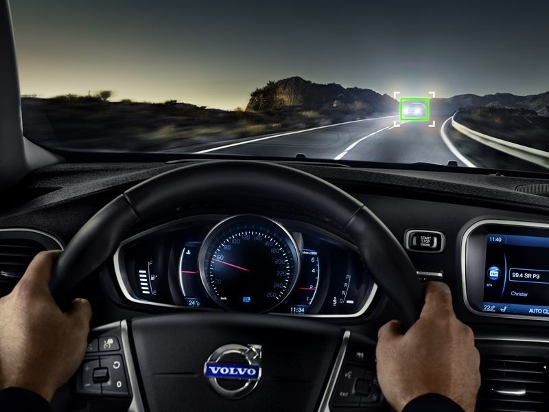 Το νέο Volvo V40 - Ασφάλεια & Υποστήριξη του οδηγού