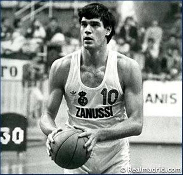 «Βασίλισσα» και στο μπάσκετ (photos+videos)