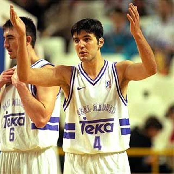 «Βασίλισσα» και στο μπάσκετ (photos+videos)