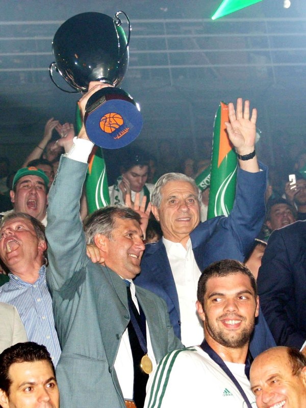 Χρόνια πολλά «Ζοτς»