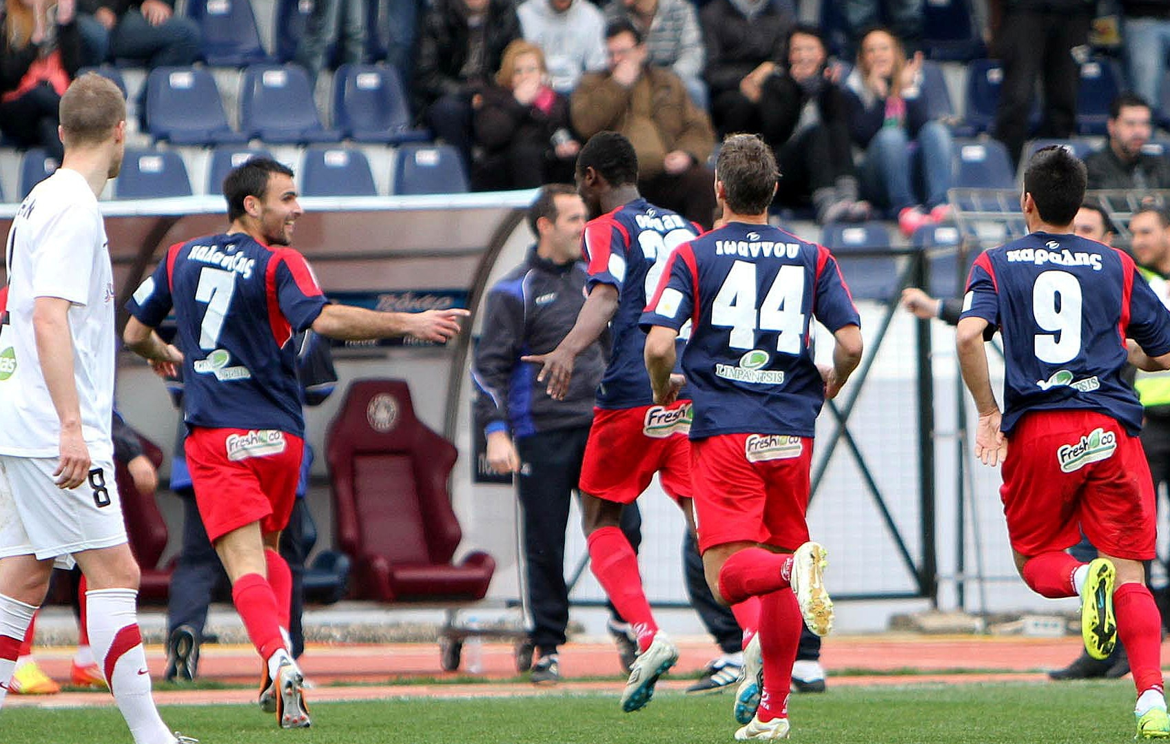 Είναι ακόμα… ζωντανή η Κέρκυρα, 2-0 την Ξάνθη (photos+videos)