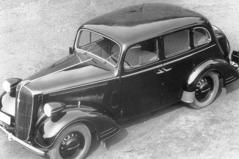 Opel: Πολυτέλεια ετών 75